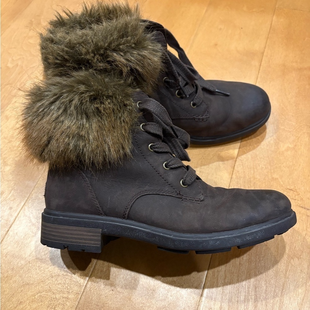 UGG Harrison Lace Tipped boots waterproof leather faux fur trim brown sz 10